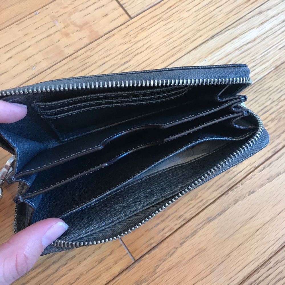 Designer Wallets - Picture 4 of 4